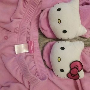Hello Kitty sleepwear